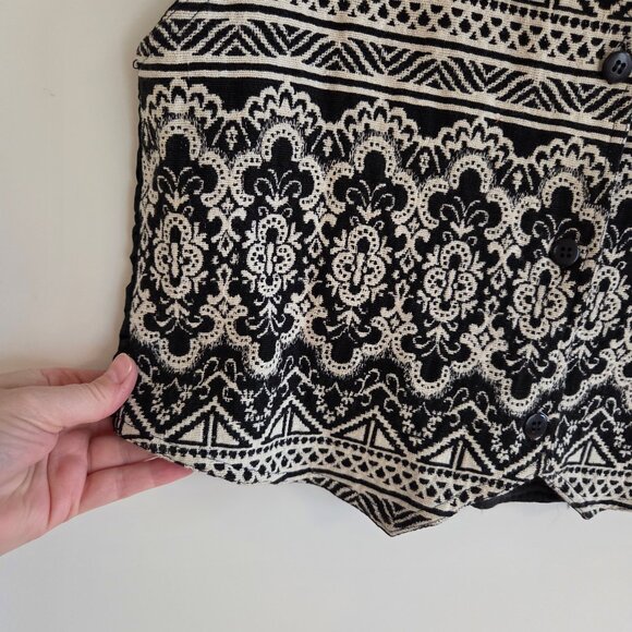 Vintage sleeveless vest. - Picture 6 of 8